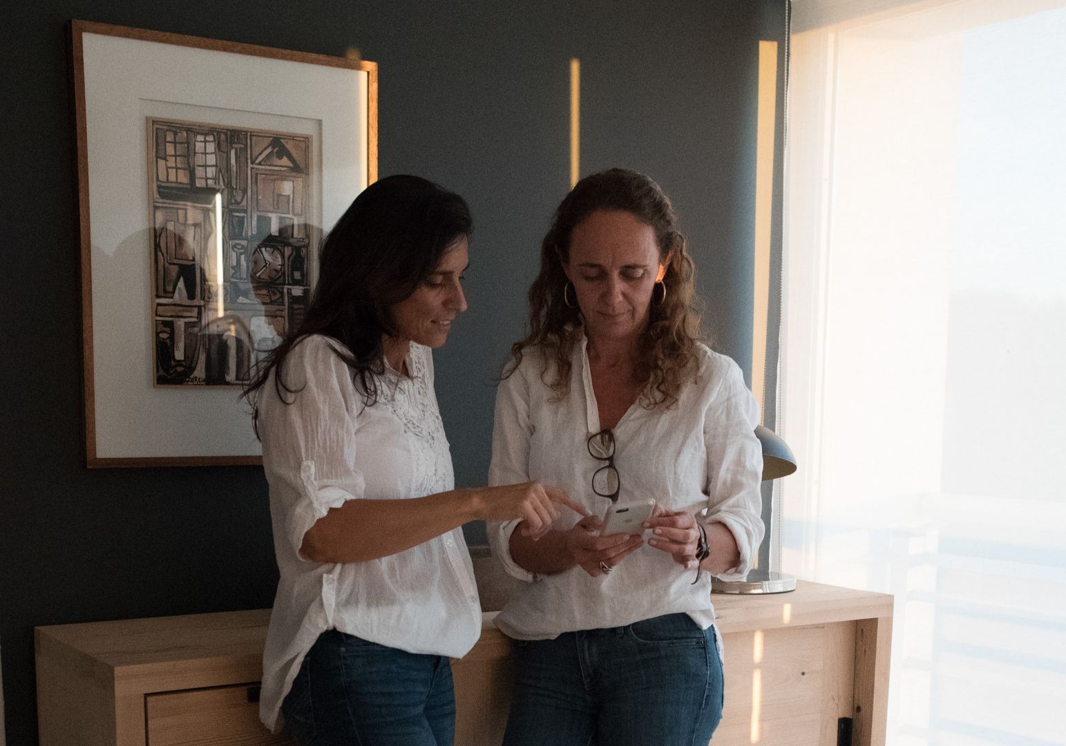 Imagen de las creadoras de Home Sapiens, Mercedes y Cecilia